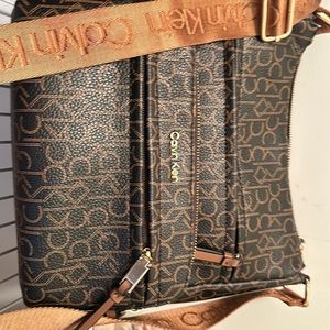 Calvin Klein cross shoulder women bag.